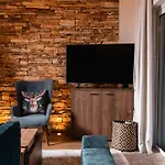 Apartamento Petritis Cozy Mountain Retreat With Stunning Views By Greece