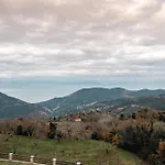 Petritis Cozy Mountain Retreat With Stunning Views By Greece Apartamento Kernitsa