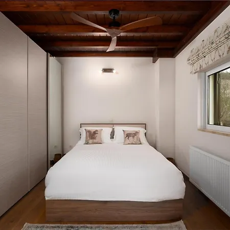Petritis Cozy Mountain Retreat With Stunning Views By Greece Apartman *