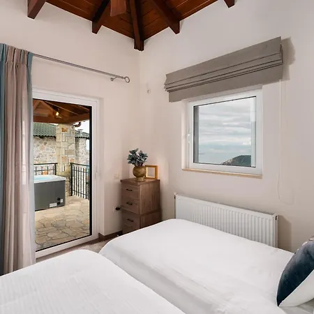 Petritis Cozy Mountain Retreat With Stunning Views By Greece Apartman