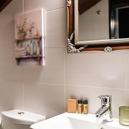 Petritis Cozy Mountain Retreat With Stunning Views By Greece Appartement Kernitsa