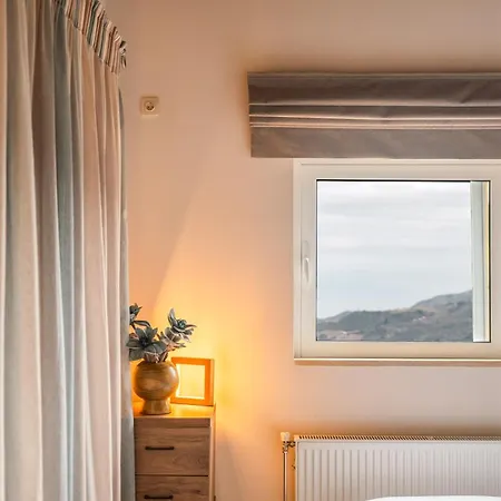 Petritis Cozy Mountain Retreat With Stunning Views By Greece Apartment Kernitsa