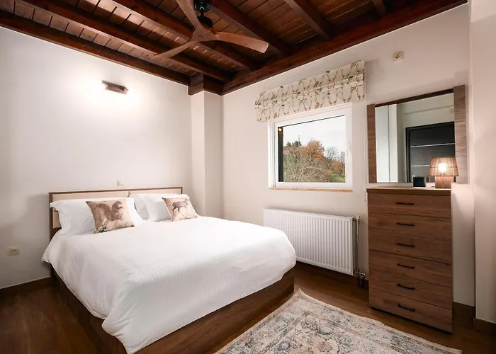 Petritis Cozy Mountain Retreat With Stunning Views By Greece *